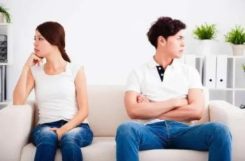婚姻问题_如何判断老婆出轨 身上总有莫名的淤青或掐痕