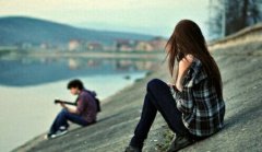 怎样处理感情问题？人到中年，如果很喜欢一个人，请保持朋友的距离