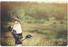 男方出轨：不顾家庭，却对第三者嘘寒问暖