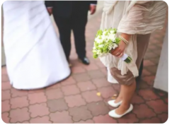 婚姻出现第三者怎么办?|出轨丈夫跟第三者站在一边